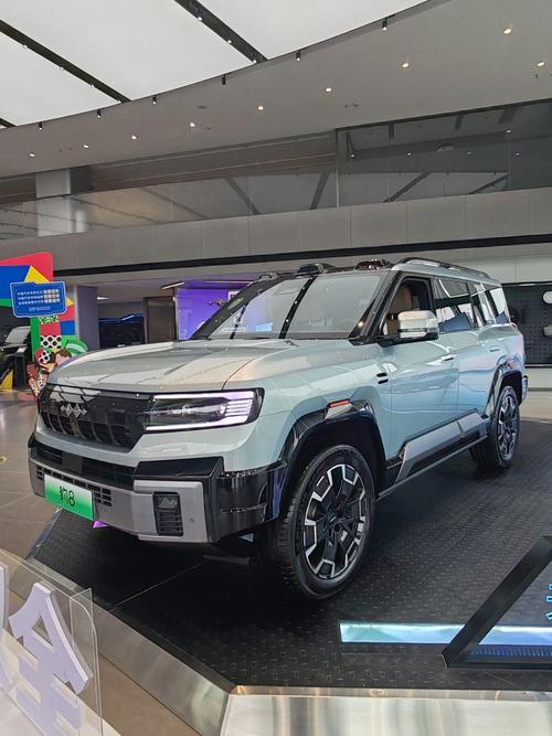 惠州125比亚迪方程豹硬派越野的爆款，英菲尼迪35周年与你共成长